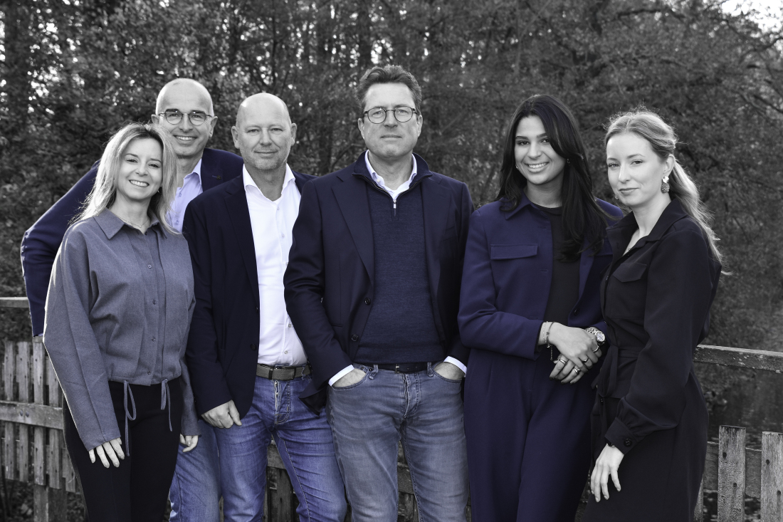 Van de Zande Makelaardij - Waalwijk team photo