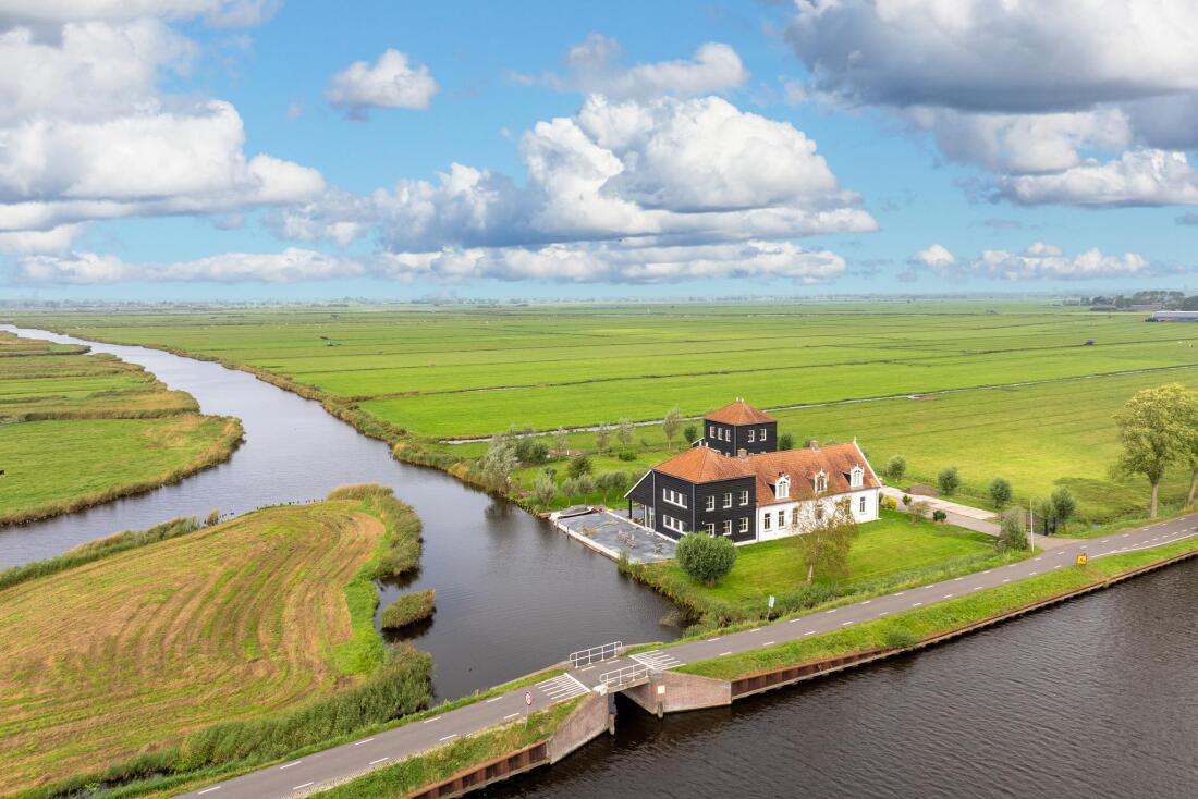 Oostzaan photo