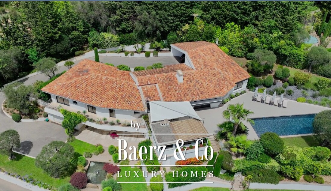 Mougins photo