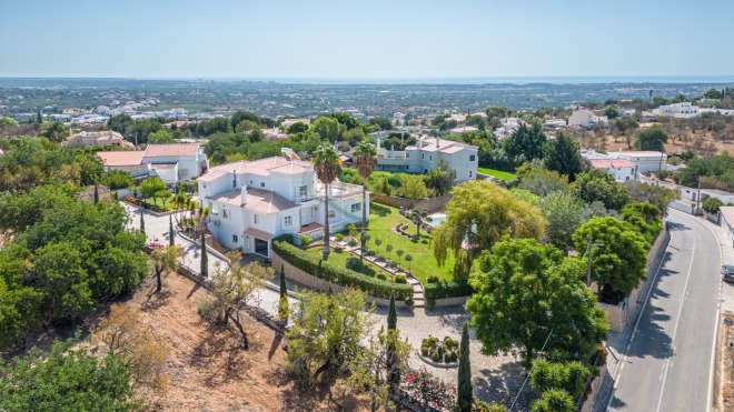 Santa Barbara De Nexe photo