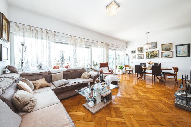 Maksimir photo
